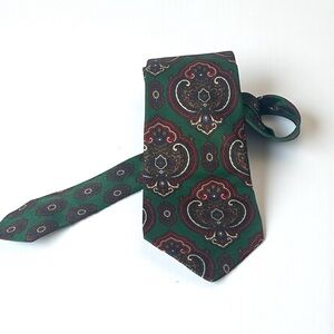 Vintage Tommy Hilfiger Italian 100% Silk Green and Red Necktie Made in USA